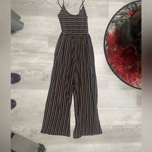 Jumpsuit with pockets.